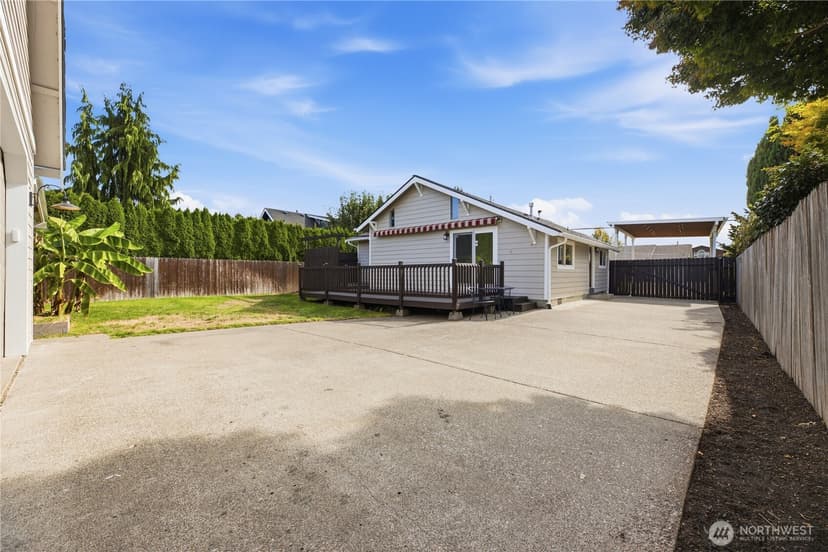 Property photo for 1215 8th Avenue NW, Puyallup photo 25
