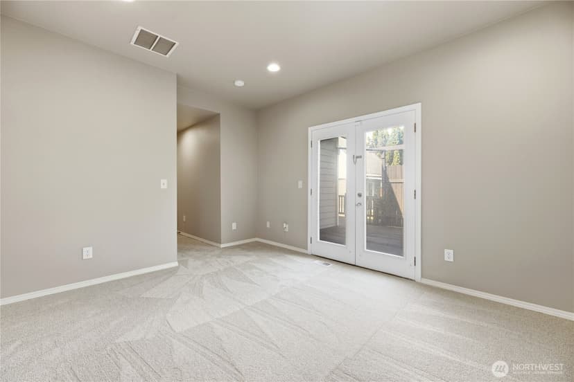 Property photo for 1215 8th Avenue NW, Puyallup photo 14
