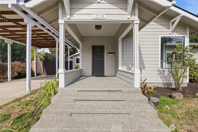 Property photo for 1215 8th Avenue NW, Puyallup photo 4