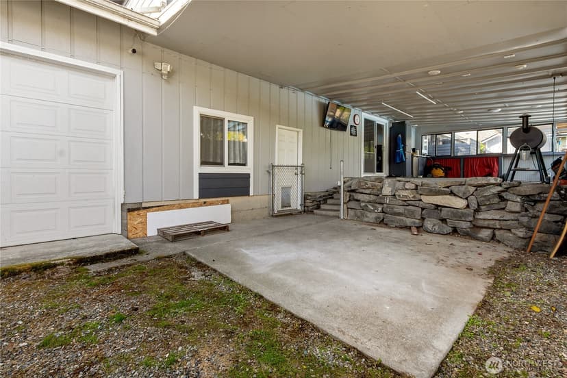 Property photo for 14115 80th Street E, Puyallup photo 3