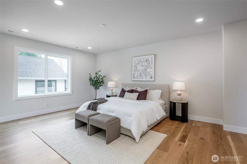 Property photo for 12648 NE 80th Street, Kirkland photo 11