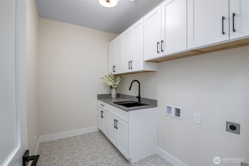 Property photo for 12648 NE 80th Street, Kirkland photo 23
