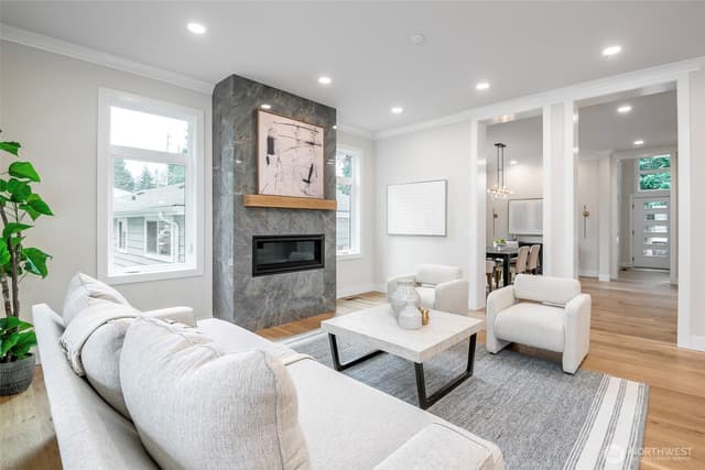 Property photo for 12648 NE 80th Street, Kirkland photo 3