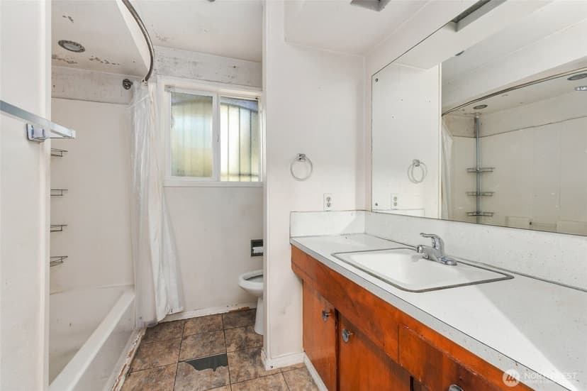 Property photo for 12900 76th Avenue S, Seattle photo 15