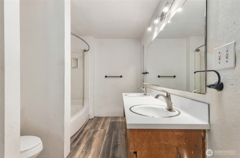 Property photo for 12900 76th Avenue S, Seattle photo 23