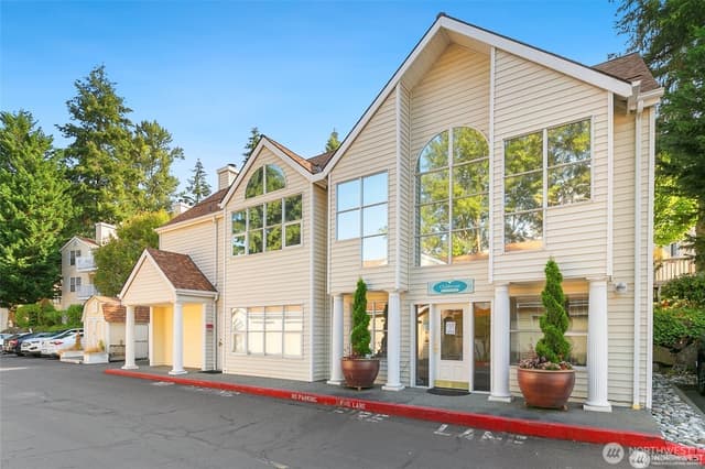 Property photo for 2640 118th Avenue SE #301, Bellevue