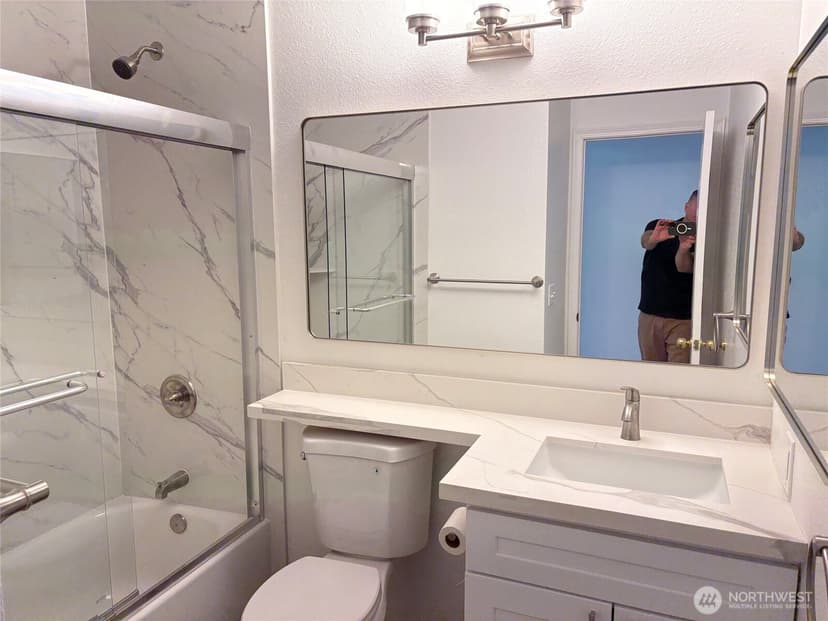 Property photo for 2640 118th Avenue SE #301, Bellevue photo 14