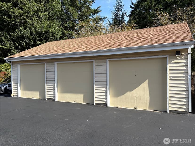 Property photo for 2640 118th Avenue SE #301, Bellevue photo 19