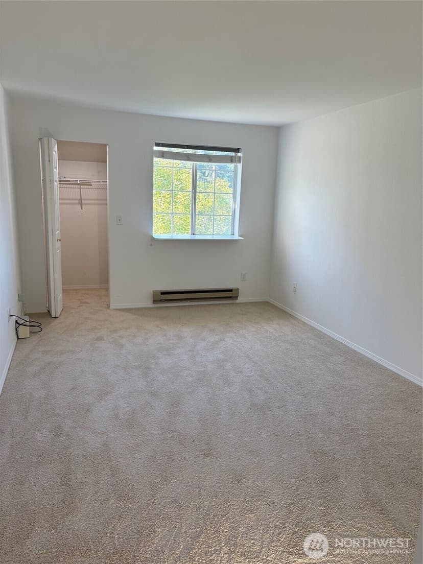 Property photo for 2640 118th Avenue SE #301, Bellevue photo 9