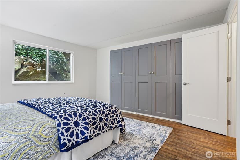 Property photo for 13271 15th Avenue NE #B13, Seattle photo 16