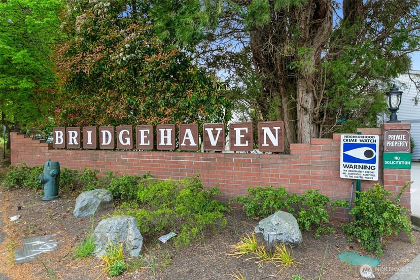 Property photo for 13271 15th Avenue NE #B13, Seattle photo 26