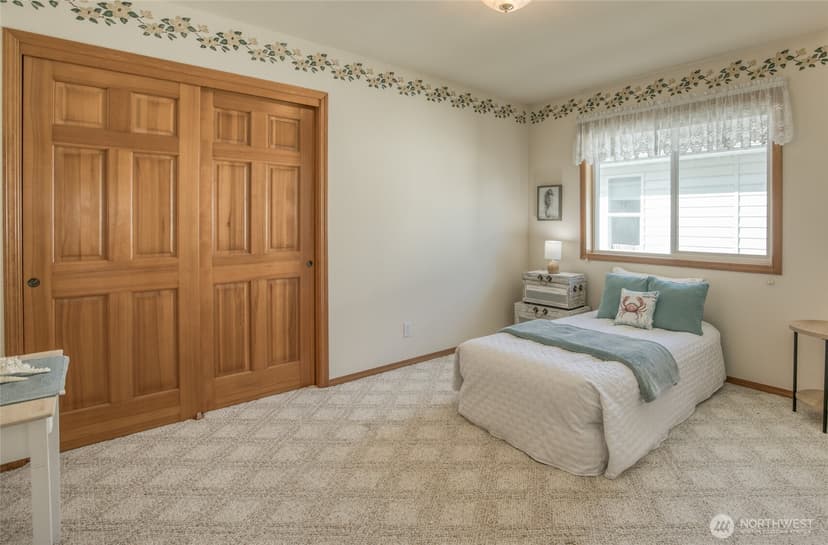 Property photo for 597 Blue Wing Loop SE, Ocean Shores photo 15