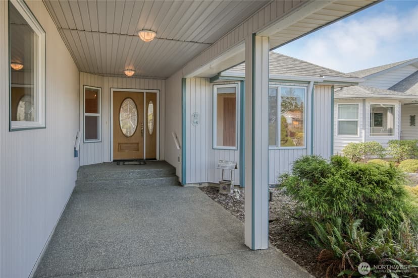 Property photo for 597 Blue Wing Loop SE, Ocean Shores photo 9