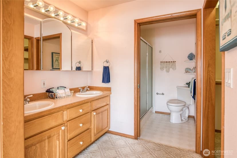 Property photo for 597 Blue Wing Loop SE, Ocean Shores photo 20