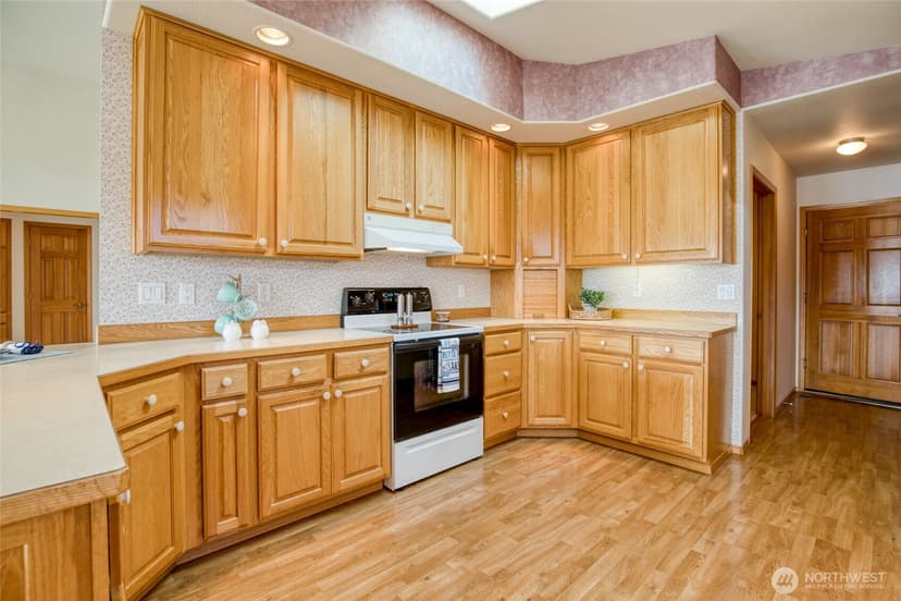 Property photo for 597 Blue Wing Loop SE, Ocean Shores photo 32