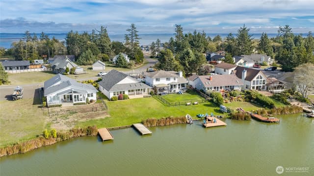 Property photo for 597 Blue Wing Loop SE, Ocean Shores photo 4