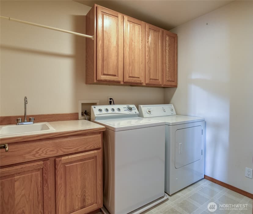 Property photo for 597 Blue Wing Loop SE, Ocean Shores photo 34