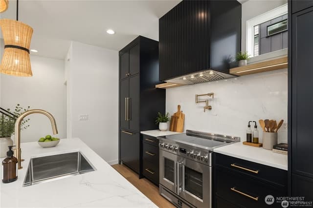 Property photo for 3638 Greenwood Avenue N #B, Seattle photo 3
