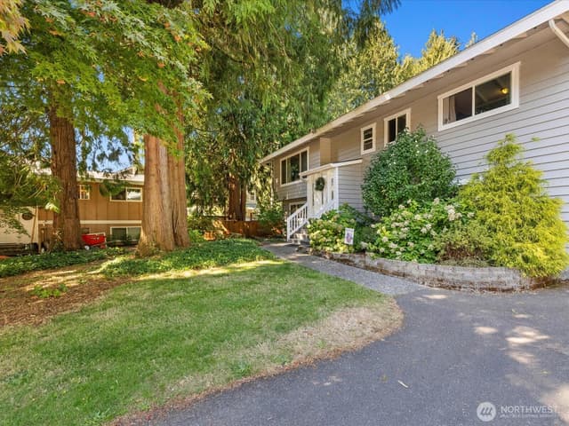 Property photo for 19310 1st Avenue SE, Bothell photo 3