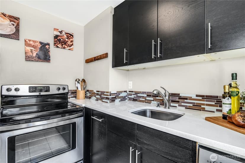 Property photo for 3405 NW Market Street, Seattle photo 8