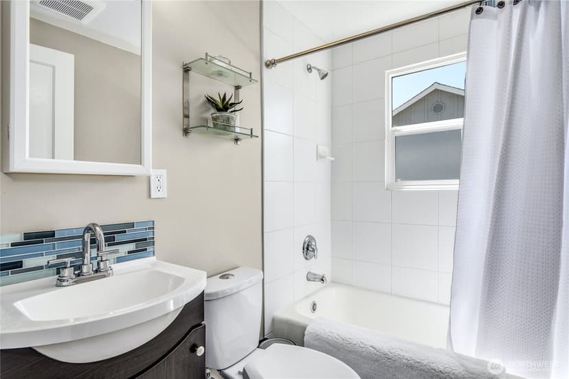 Property photo for 3405 NW Market Street, Seattle photo 12