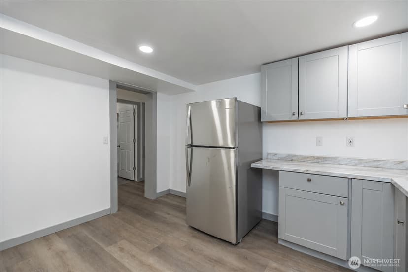 Property photo for 10214 4th Avenue SW #B, Seattle photo 7