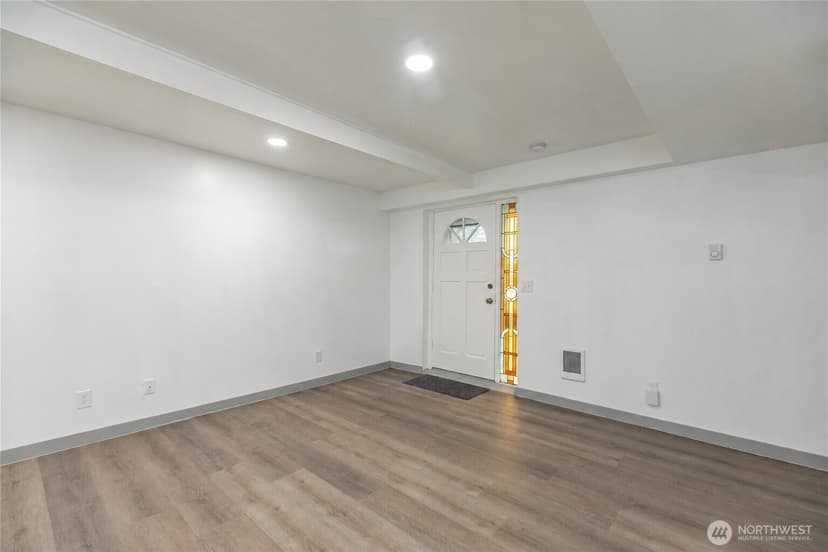 Property photo for 10214 4th Avenue SW #B, Seattle photo 4