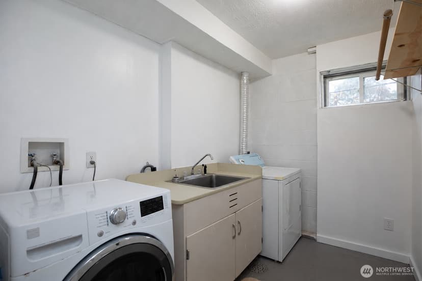 Property photo for 10214 4th Avenue SW #B, Seattle photo 18
