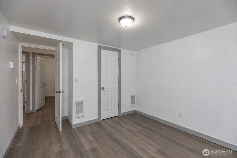 Property photo for 10214 4th Avenue SW #B, Seattle photo 10