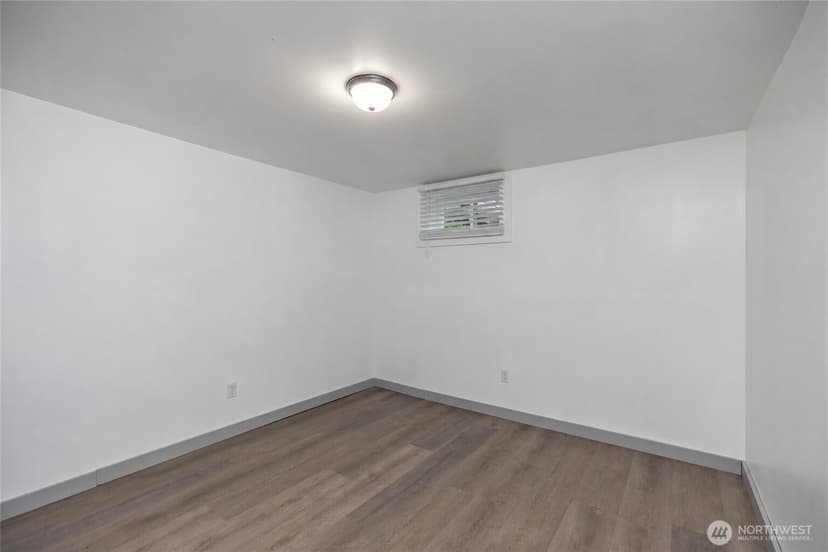 Property photo for 10214 4th Avenue SW #B, Seattle photo 12
