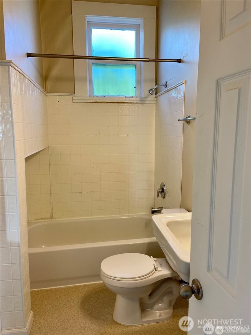 Property photo for 127 6th Avenue, Kirkland photo 9