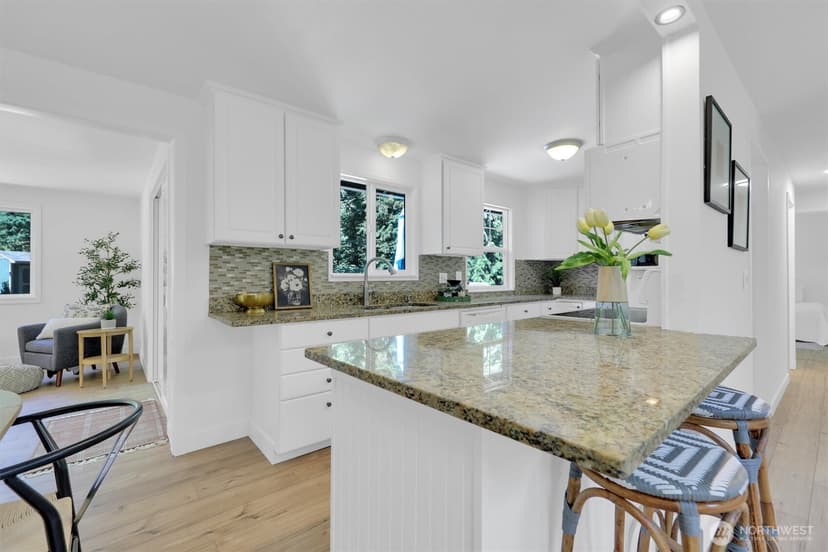 Property photo for 20915 W Richmond Road, Bothell photo 12
