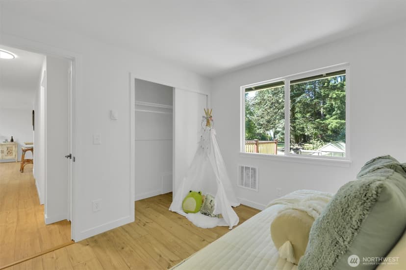 Property photo for 20915 W Richmond Road, Bothell photo 31