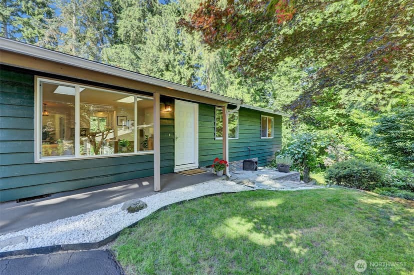 Property photo for 20915 W Richmond Road, Bothell photo 2
