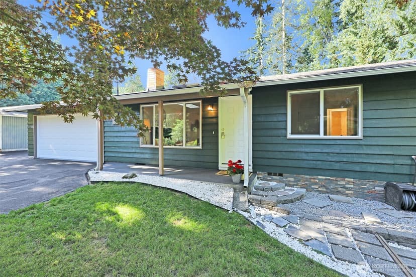 Property photo for 20915 W Richmond Road, Bothell