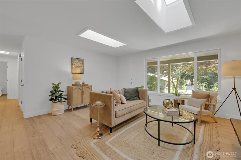 Property photo for 20915 W Richmond Road, Bothell photo 9
