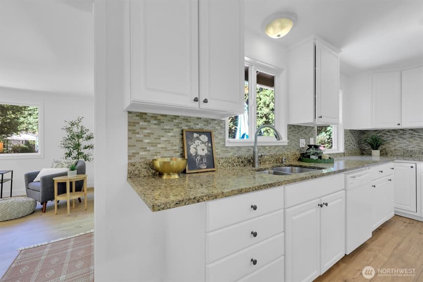 Property photo for 20915 W Richmond Road, Bothell photo 13