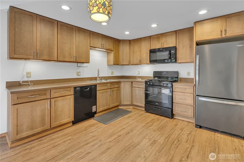 Property photo for 4038 169th Avenue SE, Bellevue photo 14