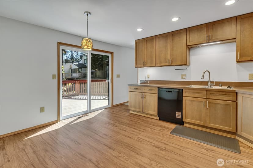Property photo for 4038 169th Avenue SE, Bellevue photo 15