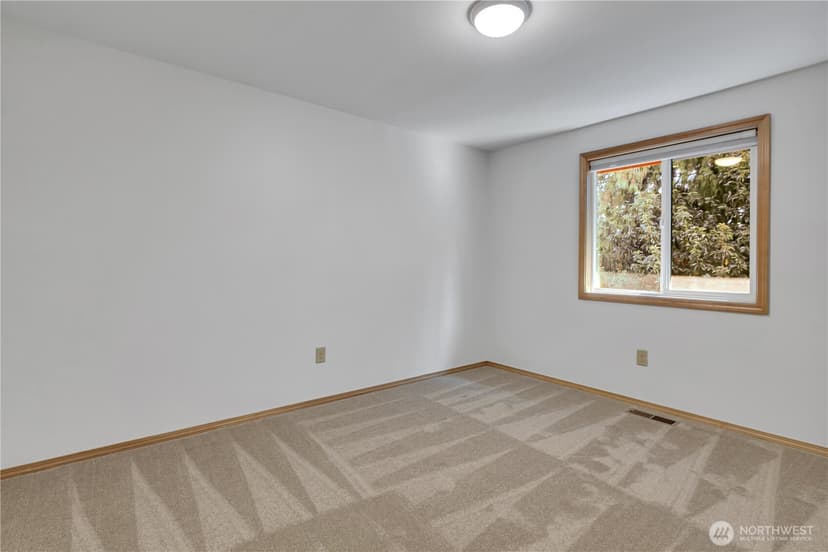 Property photo for 4038 169th Avenue SE, Bellevue photo 23