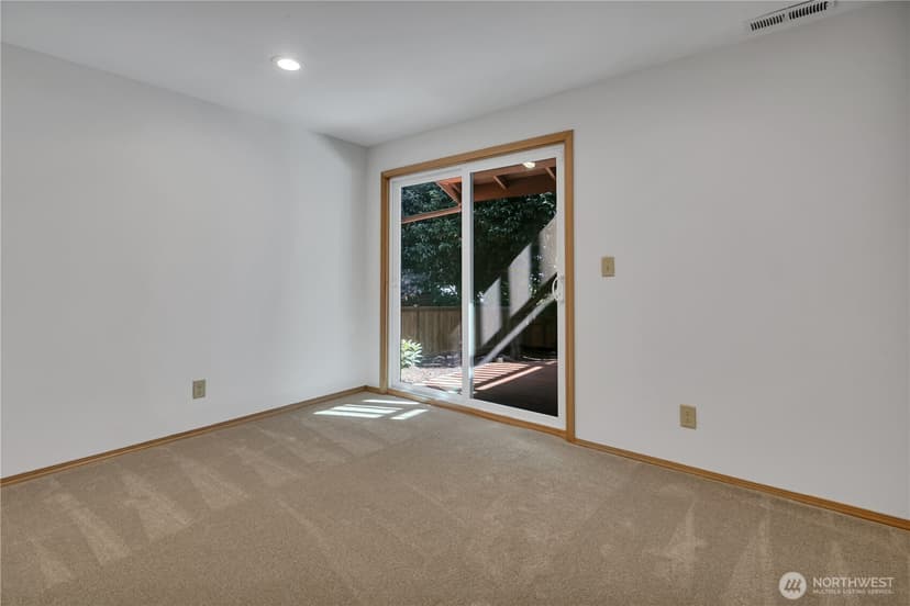 Property photo for 4038 169th Avenue SE, Bellevue photo 30