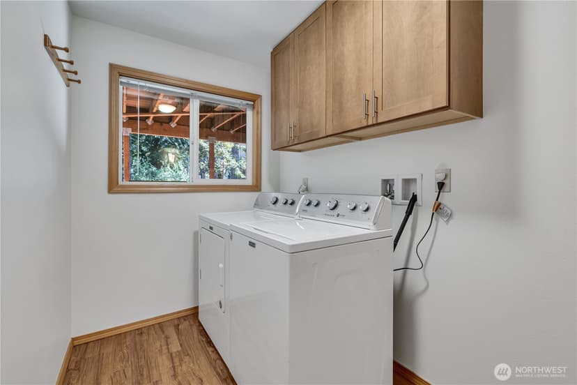 Property photo for 4038 169th Avenue SE, Bellevue photo 29