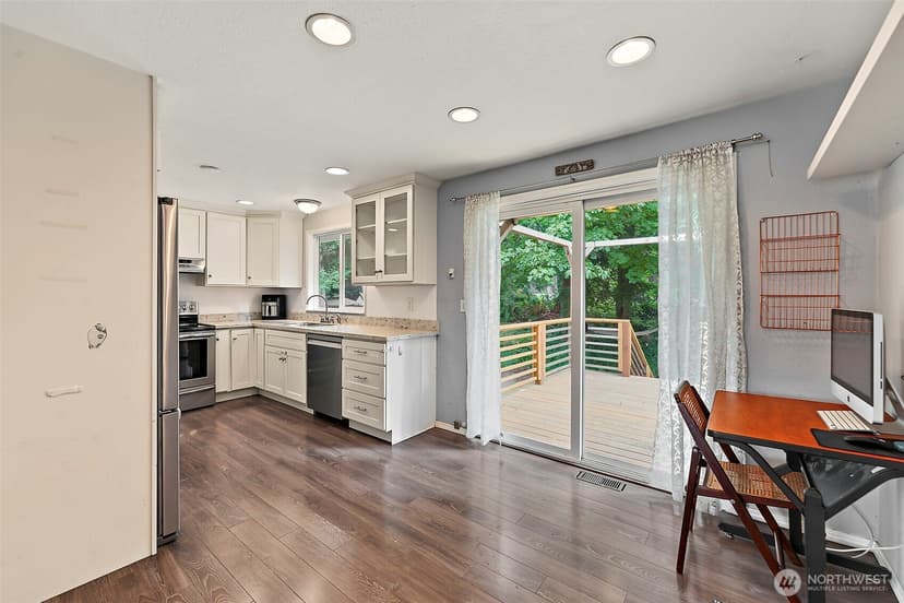 Property photo for 6873 Helena Drive NE, Bremerton photo 11