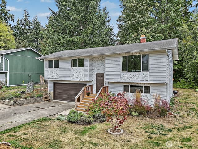 Property photo for 6873 Helena Drive NE, Bremerton photo 5