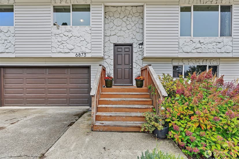 Property photo for 6873 Helena Drive NE, Bremerton photo 3