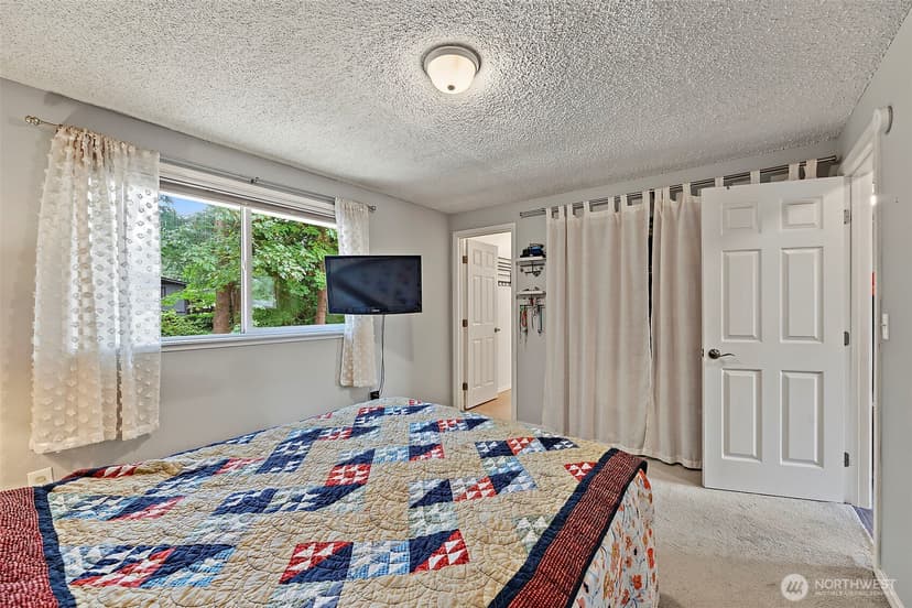 Property photo for 6873 Helena Drive NE, Bremerton photo 16