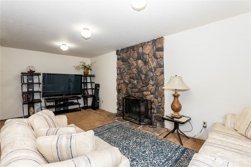 Property photo for 4229 S Findlay Street, Seattle photo 8