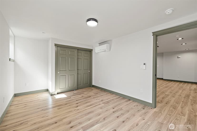 Property photo for 1008 E Guiberson Street, Kent photo 26