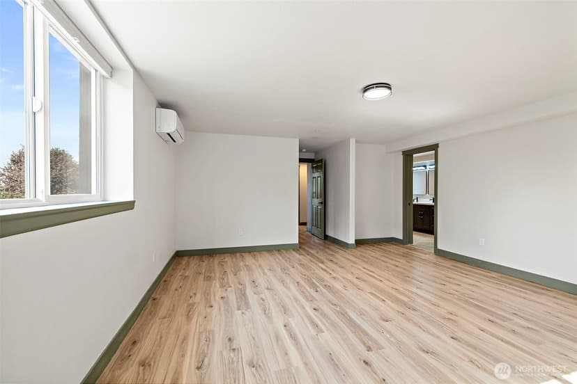 Property photo for 1008 E Guiberson Street, Kent photo 29