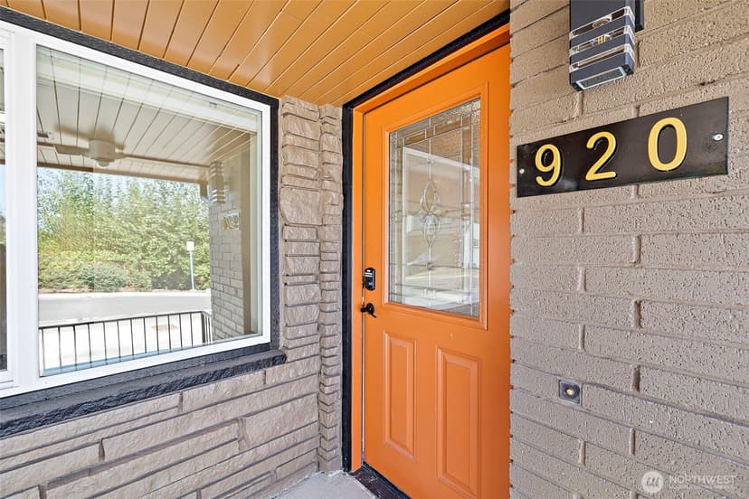 Property photo for 1008 E Guiberson Street, Kent photo 2